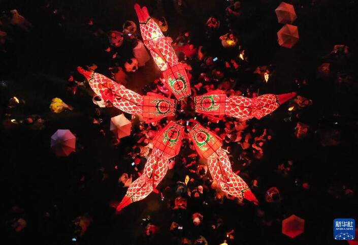 安徽呈坎：非遗鱼灯点