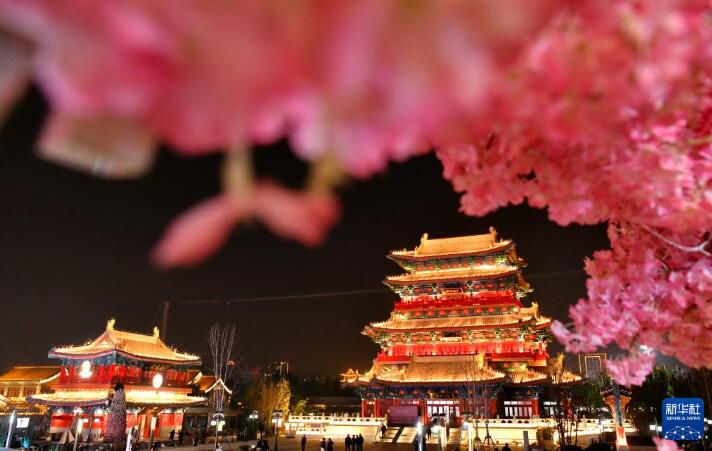 河北沧州：流光溢彩大