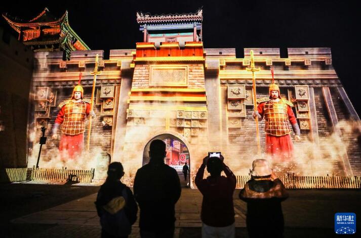 夜游灯光剧《天下嘉峪