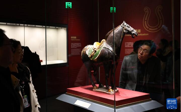 �Ϻ����С��������ڡ�����Ƽ��Ļ�չ