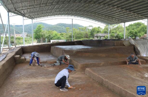 ��ɽ���ʱ����ҵ��ַչ��4000����