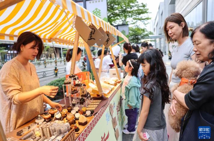 海口：逛非遗市集感受
